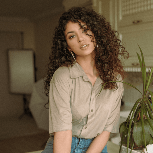 How to Use Mousse for Defined Curls & Waves - Curldo