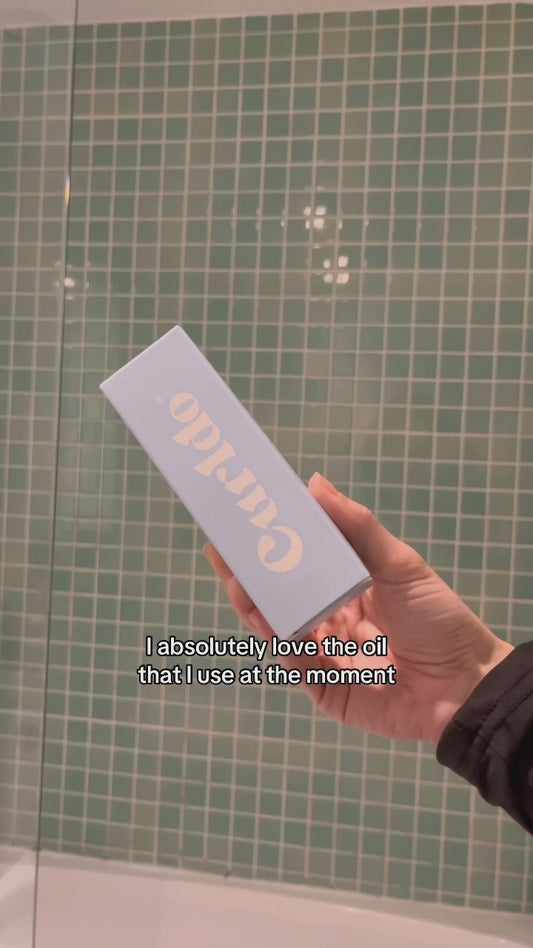 Curly hair oil with Rosemary & Tea Tree for growth