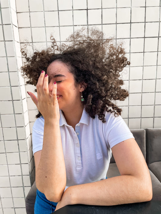Defined curly 3B ringlets with frizz and movement, natural hairstyle