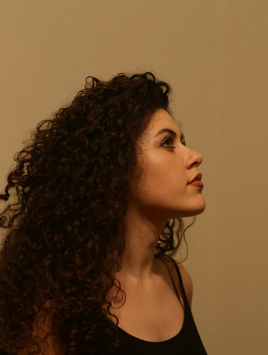 Dry Scalp Dilemmas: Causes and Moisturizing Treatments - Curldo