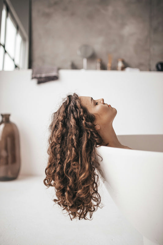 How to Dry Curly Hair for Defined, Healthy Curls - Curldo