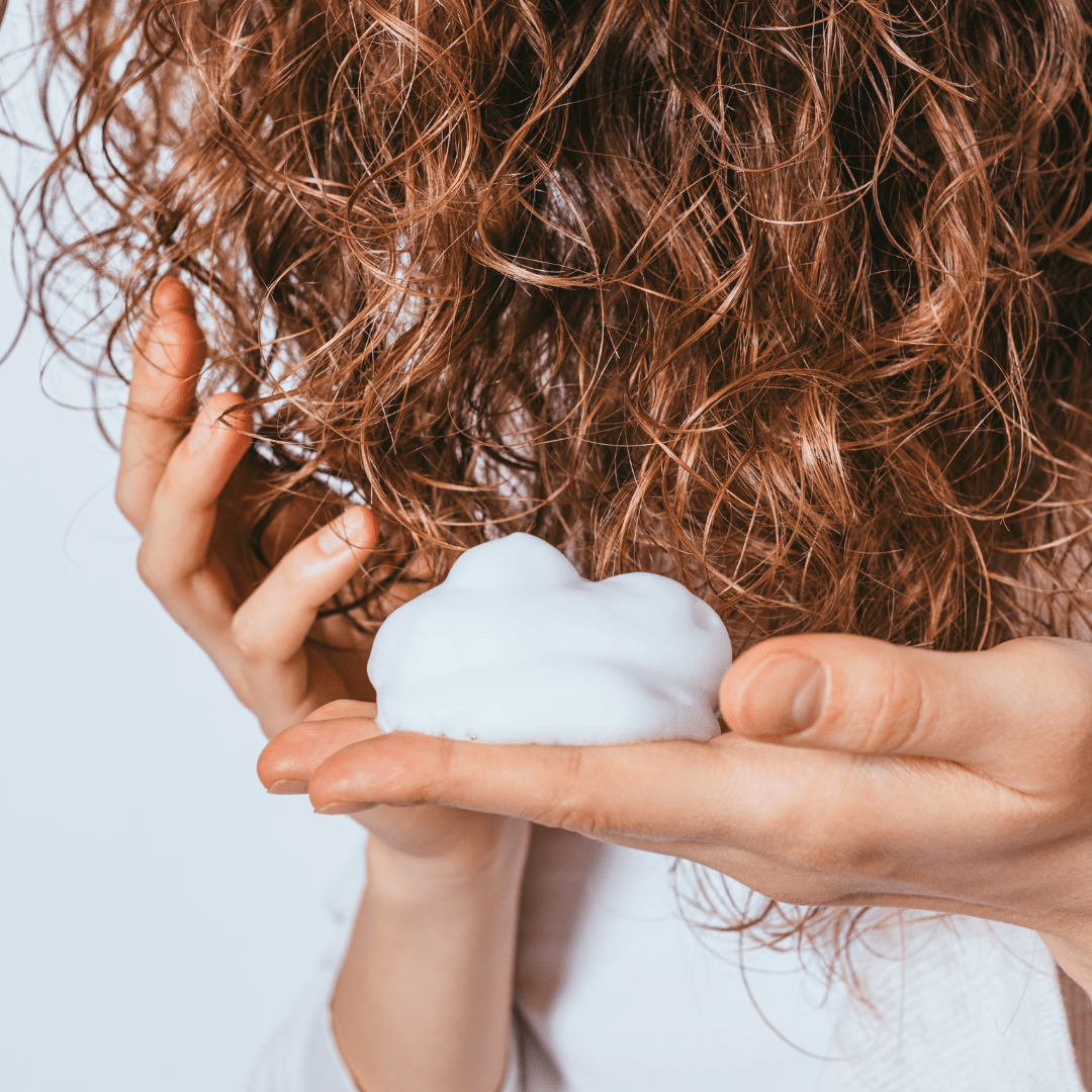 Maximizing Moisture: How to Use Leave-In Conditioner - Curldo